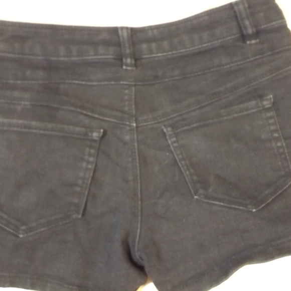 Blue Spice Black shorts 3 Button Stretch 2% Spandex size 3 - Picture 6 of 7